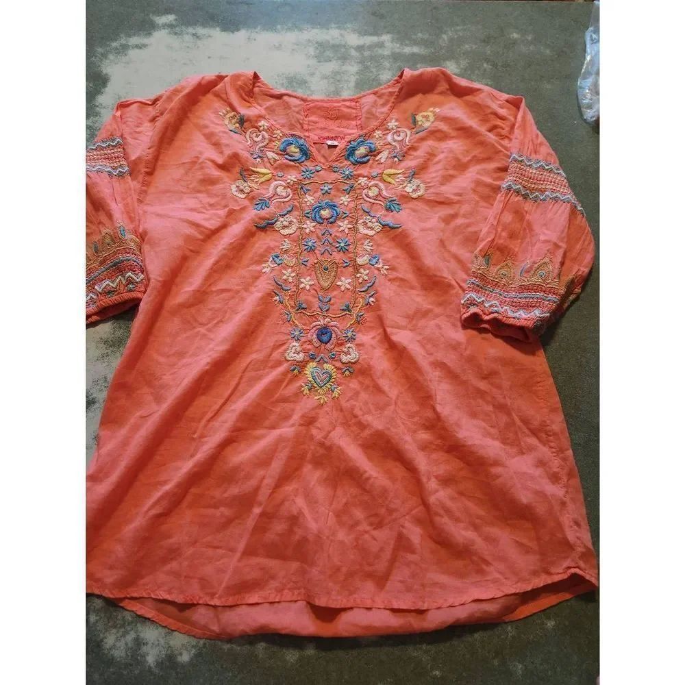 Johnny Was coral embroidered cotton blouse sz Small
